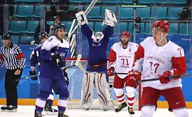 Россияне и американцы неожиданно проиграли на старте олимпийского хоккейного турнира