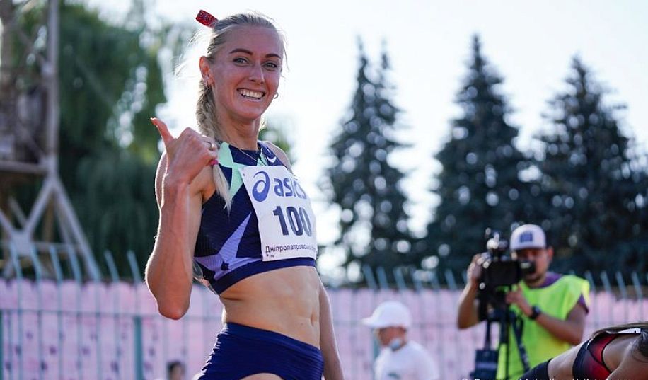 Рыжикова завоевала «серебро» на первом международном старте сезона