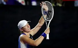 Итоговый турнир WTA: Швентек обыграла Вондроушову, Гауфф не оставила шансов Жабер