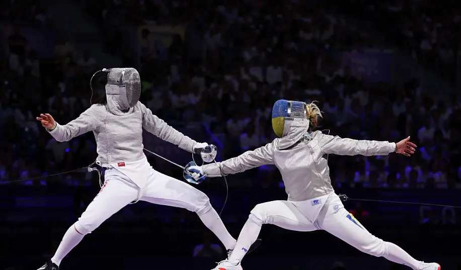 Жіноча збірна України з фехтування на шаблях вийшла у фінал командних змагань на ОІ-2024