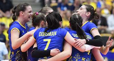 Женская сборная Украины по волейболу стартовала с победы в Золотой Евролиге
