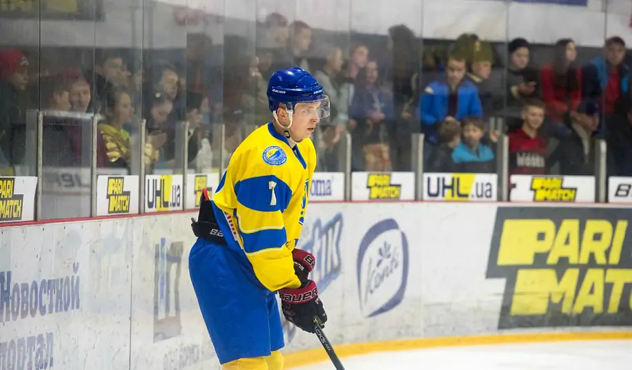 Трое хоккеистов покинули сборную Украины перед чемпионатом мира в Таллине