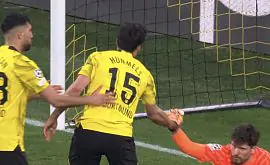 Хуммельс срезал мяч в свои ворота в игре с Атлетико. Видео гола