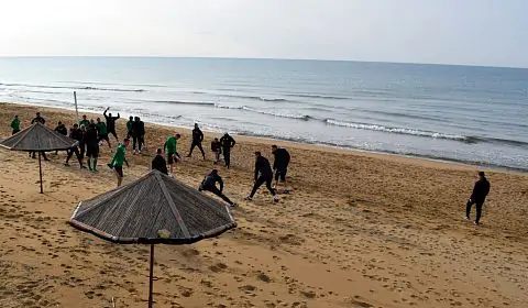 «Ворскла» после разгрома «Динамо» провела легкую тренировку на пляже Средиземного моря
