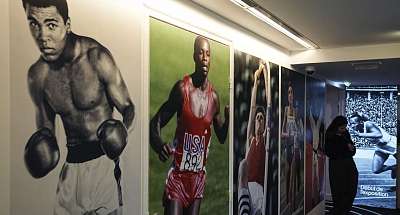 Сергей Бубка стал одним из героев большой олимпийской фотовыставки в Париже