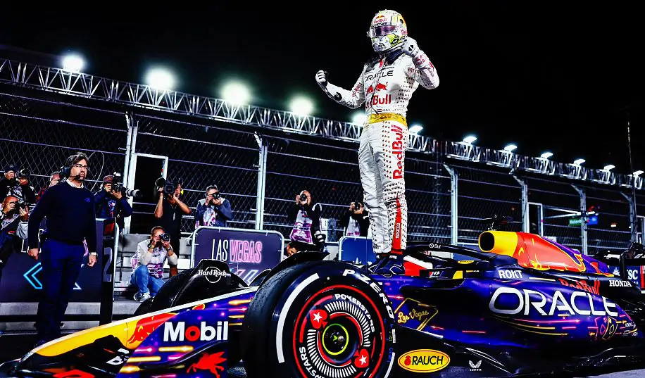 Red Bull вперше в історії взяв перші дві позиції у особистому заліку