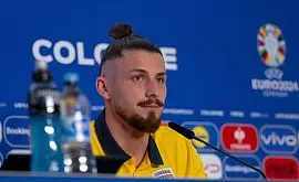 Футболист сборной Румынии: «Мы заслуживаем на выход из группы»