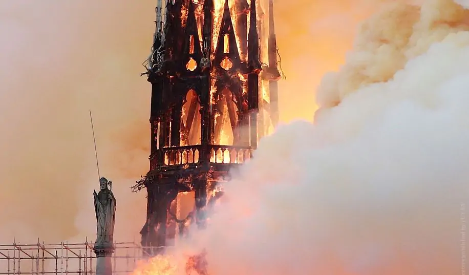  #PrayForNotreDame. Ястремская, Пидручный, Стаховский делятся памятными снимками из Парижа