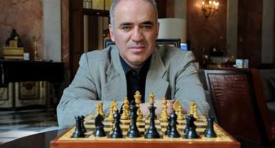 ﻿Каспарова, как одного из лучших шахматистов в истории, не включили в учебник по истории – что известно