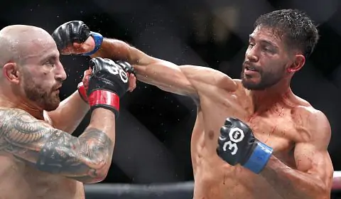 Стали известны гонорары участников основного карда турнира UFC 290. Волкановки и Родригес заработали больше 1 млн долларов