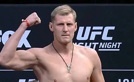 Звезда UFC из России прошел тест на коронавирус