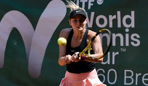 Завацкая проиграла сеяной в первом круге турнира в Валенсии