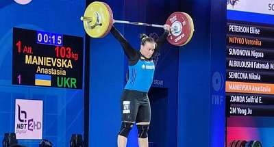 Манєвська здобула три бронзові медалі на етапі Кубка світу з важкої атлетики
