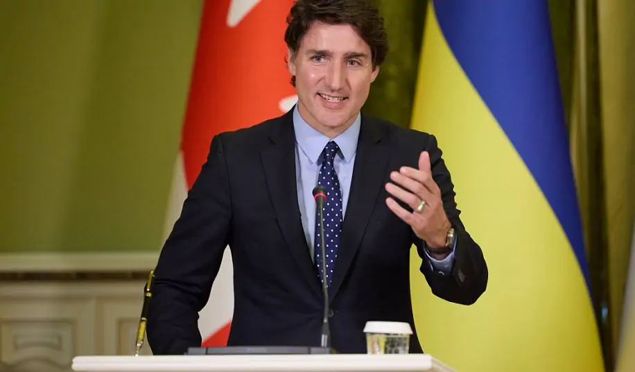 Стрікленд звинуватив уряд Канади у своїй поразці від Дю Плессі