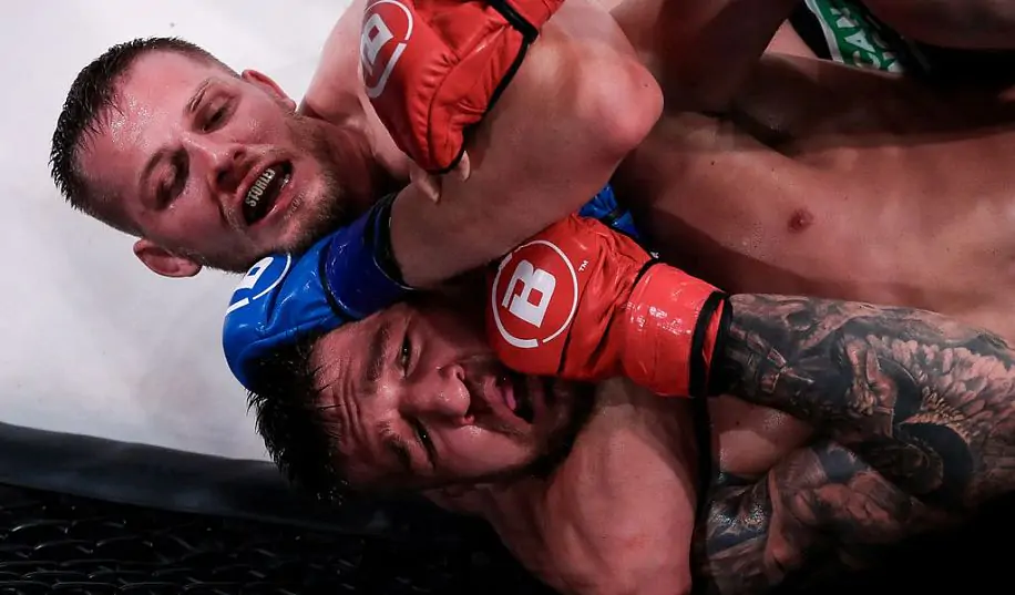 Екс-суперник Амосова має намір відібрати титул Bellator у українця