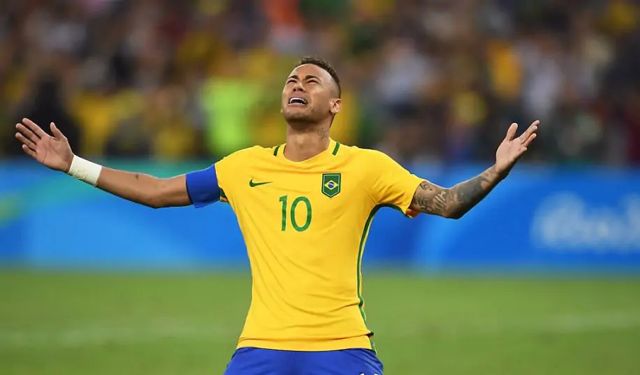 Неймар лишится места в сборной Бразилии