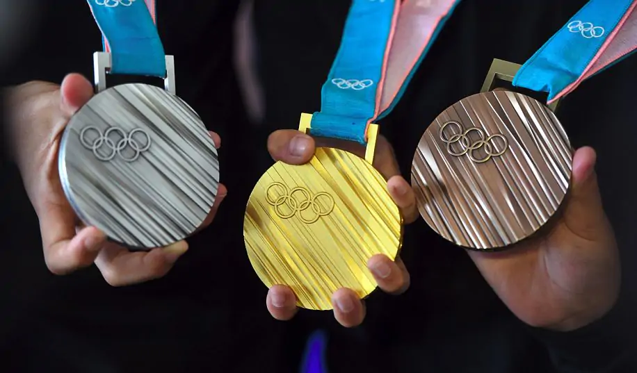 Медали Олимпиады будут сделаны из переработанных смартфонов и компьютеров