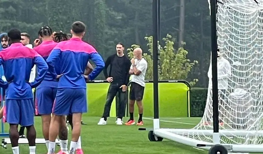 Ибрагимович посетил тренировку Милана перед матчем Лиги чемпионов