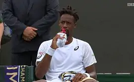 Монфис не смог доиграть матч на Wimbledon из-за травмы