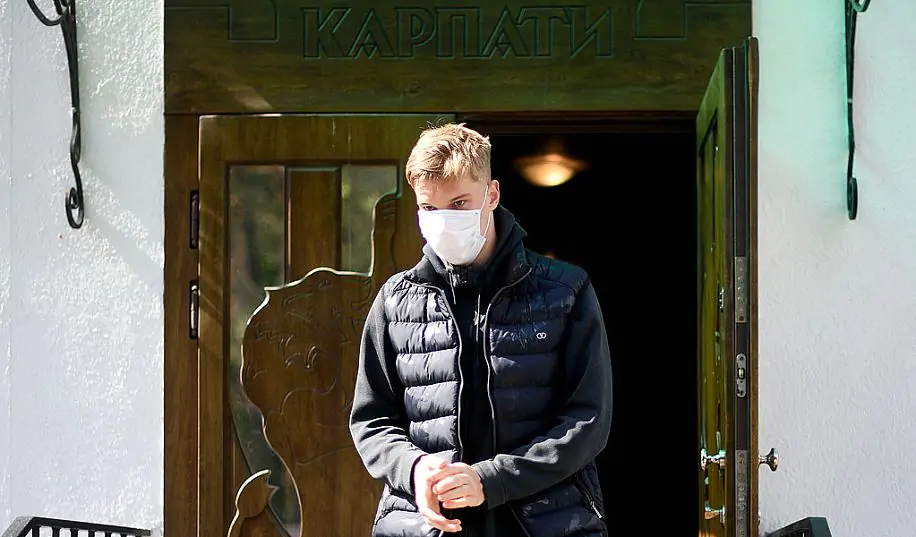 В «Карпатах» уже 13 инфицированных коронавирусом, команда точно уйдет на карантин