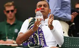 На Wimbledon теннисист поругался с судьей и отомстил ему. ВИДЕО
