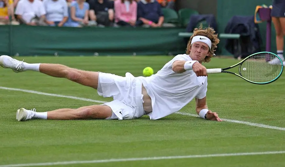 Рублев легко преодолел второй круг Wimbledon