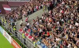 Потужний заряд! Латвійські вболівальники скандували відому кричалку про путіна під час матчу