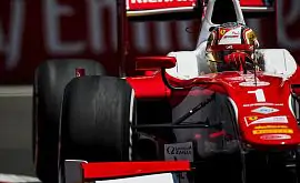Победа под красными флагами: Леклерк выиграл гонку Формулы-2 в Баку