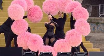 Леді Гага виконала номер у стилі Мулен Руж на відкритті Олімпійських ігор у Парижі