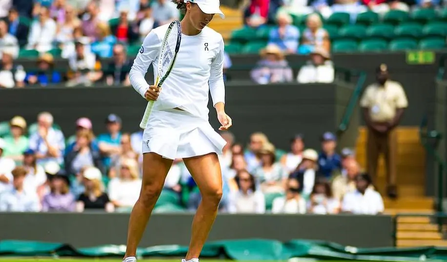 Швентек успешно стартовала на Wimbledon