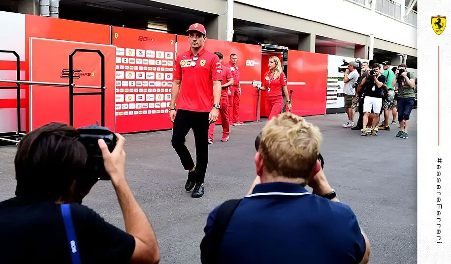 Леклер не считает себя первым пилотом Ferrari: «В команде соблюдается баланс»