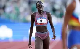 Олімпійська чемпіонка на 800 м не виступить на цій дистанції у Парижі-2024