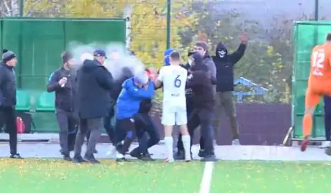 Відео епічного мордобою на матчі Другої ліги із застосуванням газових балончиків