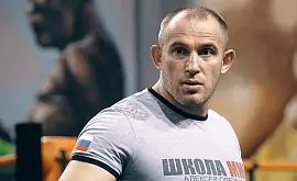 Олейник: «Емельяненко не будет выступать в UFC из-за проверок на гепатит и СПИД»