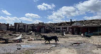 россияне разрушили конно-спортивную школу в Харьковской области