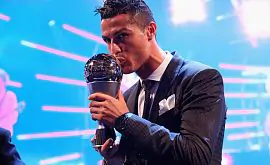 Роналду второй раз подряд признан лучшим игроком мира по версии FIFA