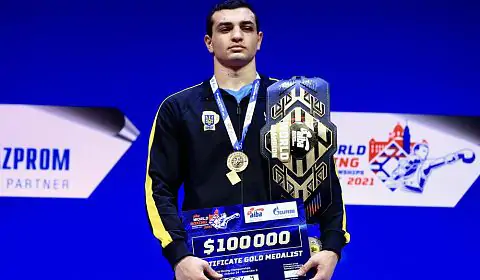 Наймолодший чемпіон світу в історії України поки не має наміру переходити в професійний бокс