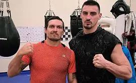 Усик показал еще одного спарринг партнера накануне реванша с Джошуа – это мощный украинский нокаутер
