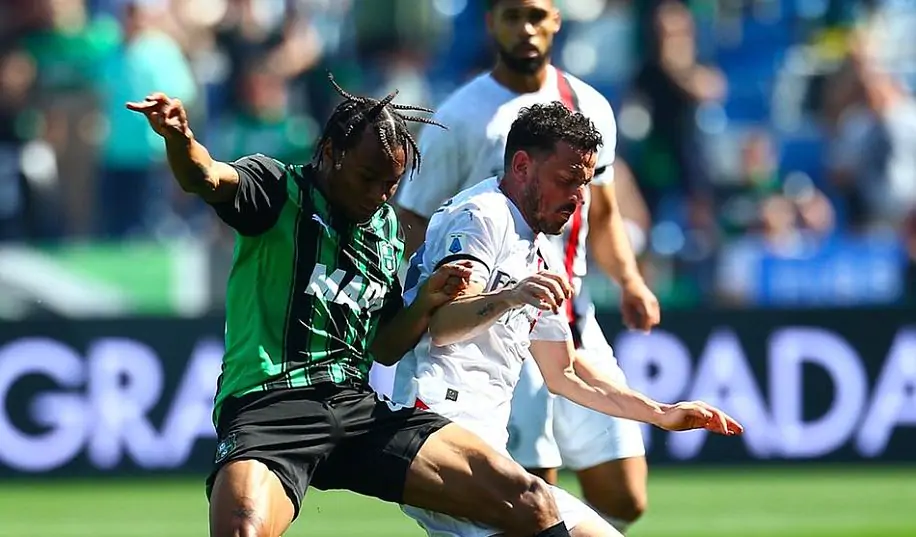 Сассуоло не удержал победу в матче с Миланом, выигрывая 2:0