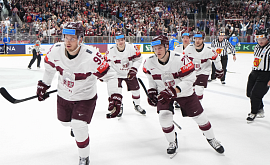 Латвия разгромила Казахстан, но четвертьфинал ей не гарантирован