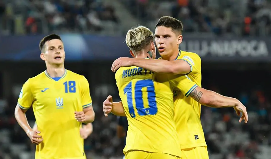 Украина сыграет против Испании в желтой форме