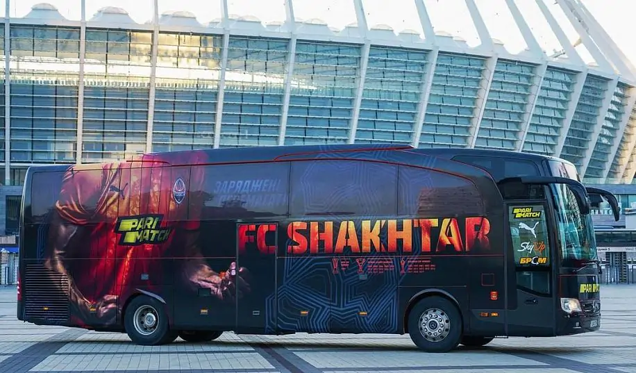 « Шахтар » презентував новий дизайн клубного автобуса