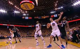 В НБА арбитры будут давать технические и неспортивные фолы за опасное сближение с бросающим игроком
