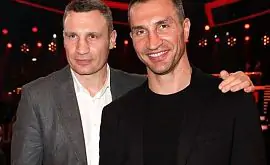 Братья Кличко посетили игру между «Динамо» и «Шахтером» 