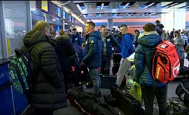 Мужская сборная Украины отправилась в Швецию на первый этап Кубка мира 