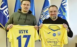 Усик став амбассадором збірної України з футболу