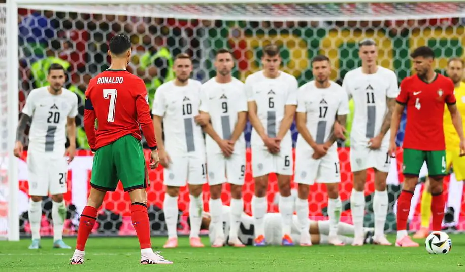 Португалия победила Словению в серии пенальти на Евро-2024