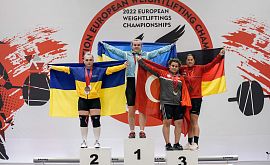 Деха – чемпионка Европы-2022 по тяжелой атлетике. Марущак завоевала серебро