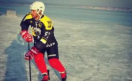 Ломаченко переключился с бокса на хоккей