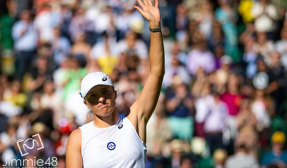 Швентек выбыла с Wimbledon. Самая длинная беспроигрышная серия в XXI веке подошла к концу